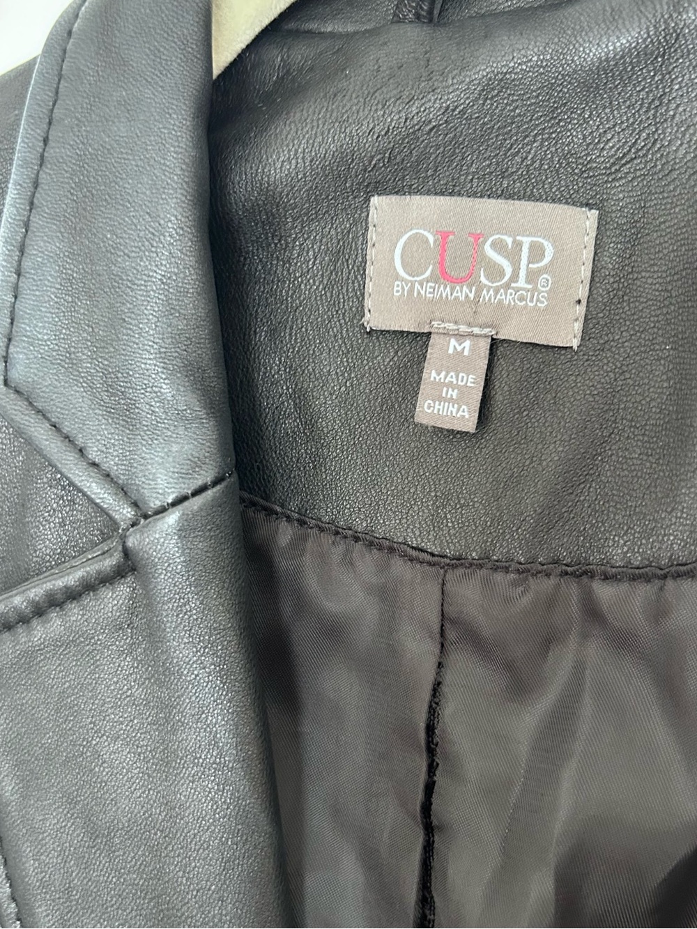 🖤MAKE OFFER🖤 Cusp Neiman Marcus Black Fringe Leather Boho Crop Fest Jacket MED - Picture 4 of 8